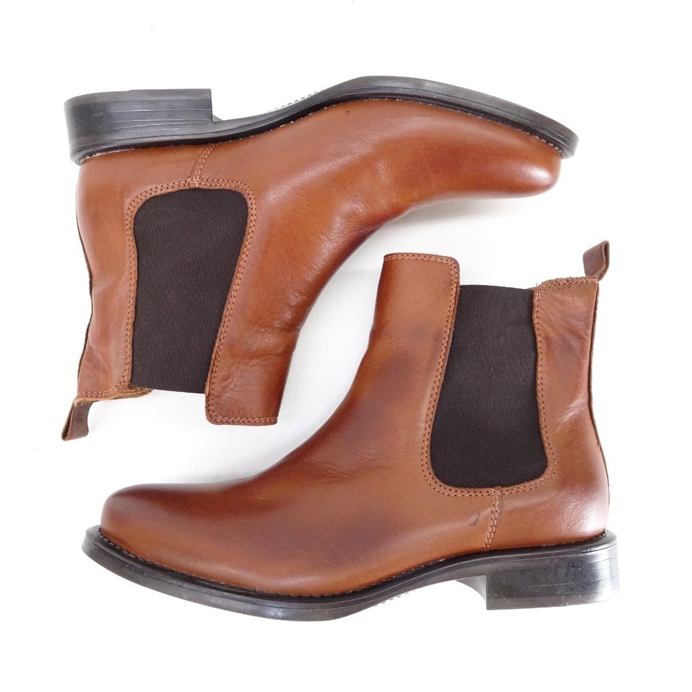 Chelsea Boots - US 8 EU 38.5